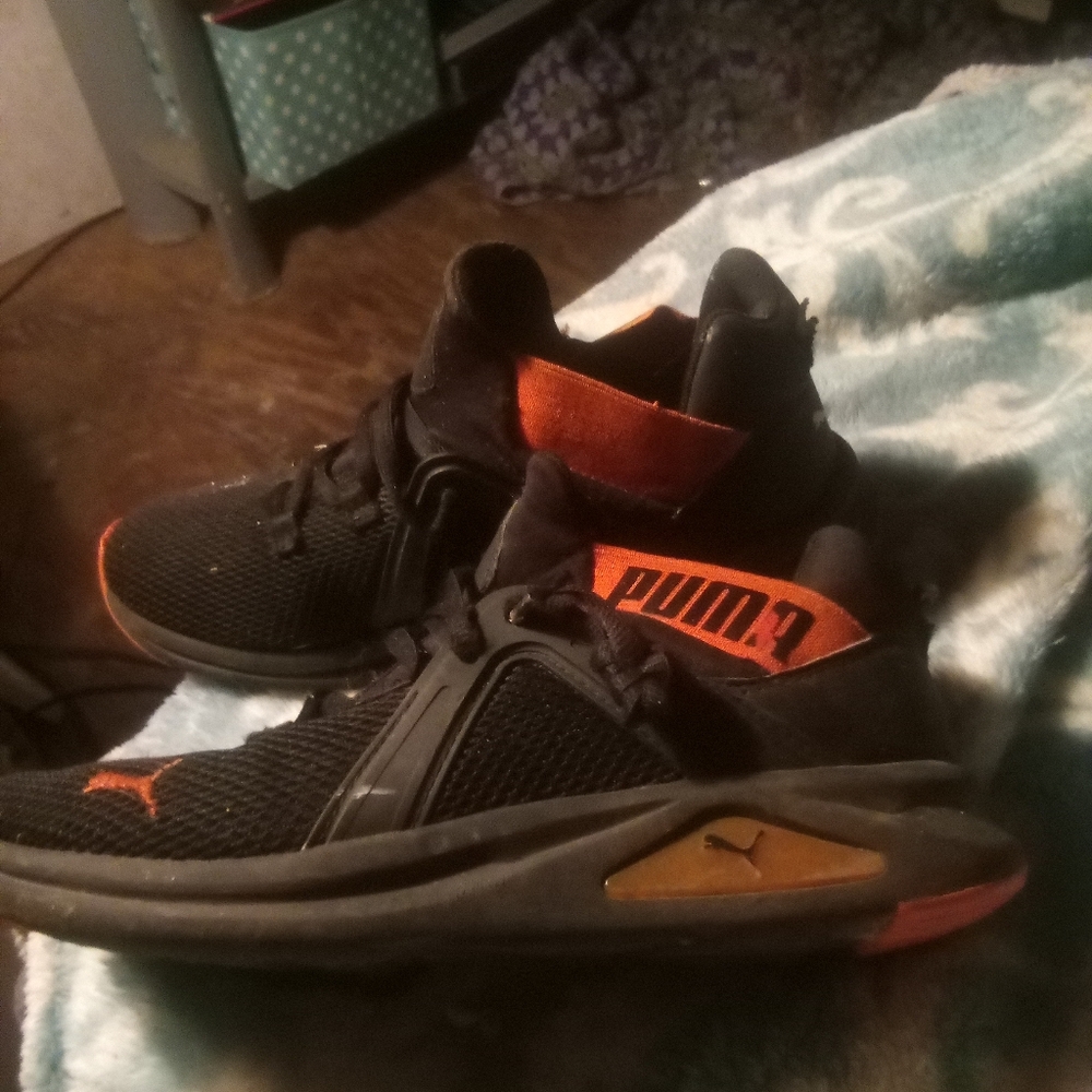 Puma size 7 women's
